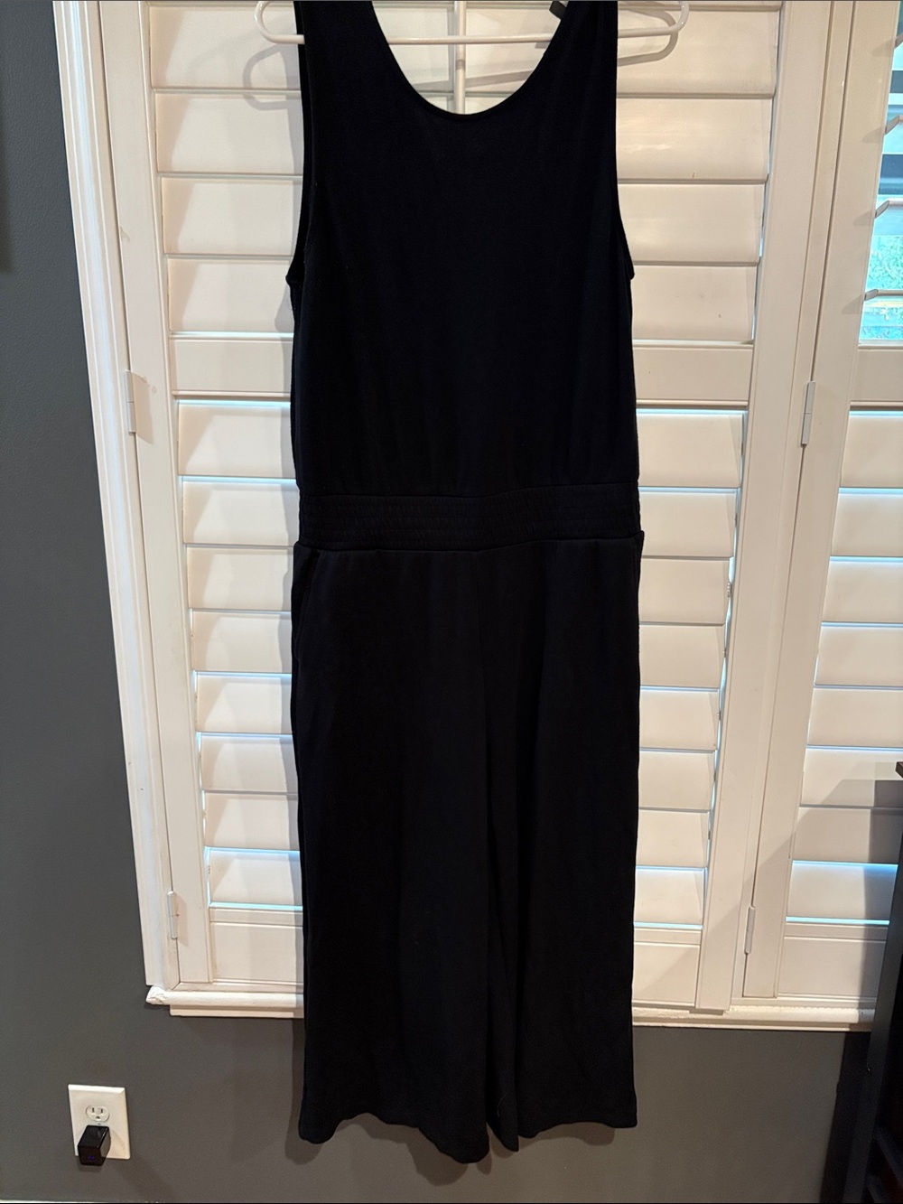 Danskin Size Medium Sleeveless Black Wide-Leg Jumpsuit with Elastic Waist